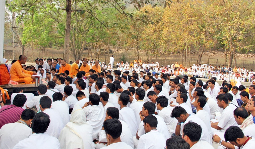 iskcon_saswad_youth_services
